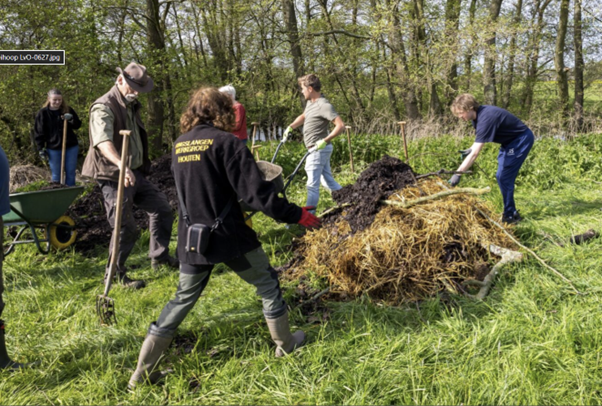 Perceel Houten ringslangwerkgroep Houten - fotograaf Aad de Lange